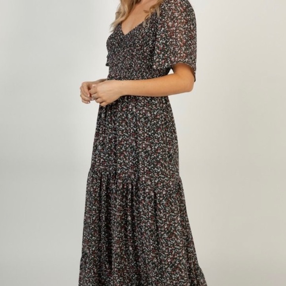Black Floral Print Dress - Picture 3 of 6